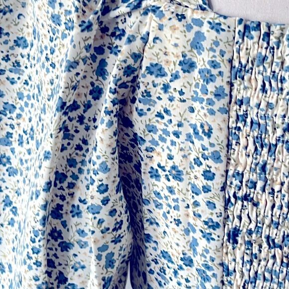 Heyson Body Suit Itsy Bitsy Floral Prints Key hole tie w buttons NWT SZ M - Picture 2 of 14